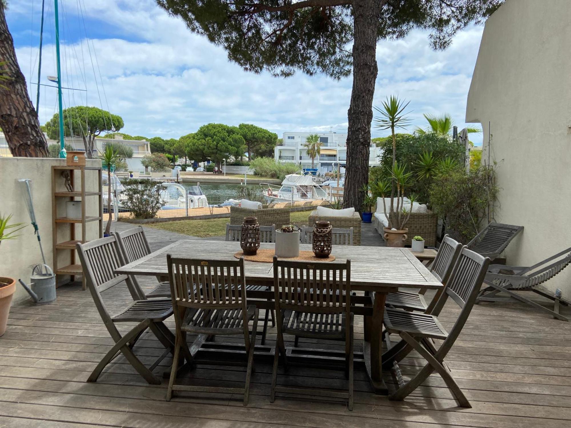 Marina Avec Place De Bateau A Port Camargue 르그로뒤후아 외부 사진